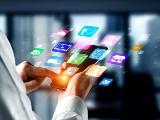 Perbedaan Omnichannel vs Multichannel dalam layanan pelanggan