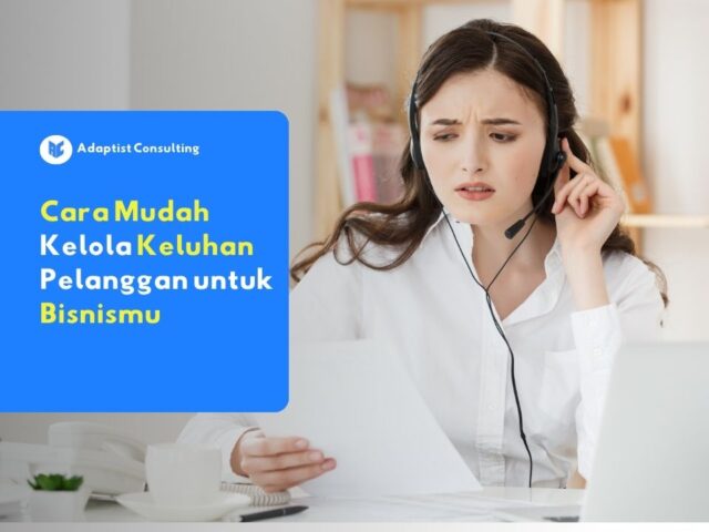 Tim support sedang merespons pesan dengan cepat sebagai strategi efektif kelola keluhan pelanggan.
