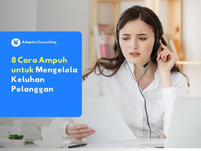 Tim support sedang merespons pesan dengan cepat sebagai strategi efektif kelola keluhan pelanggan.