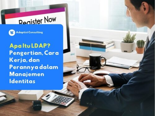 Seorang karyawan yang sedang melakukan sign-in untuk aplikasi karyawan