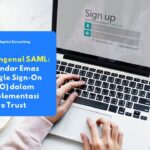 Seorang karyawan yang sedang membuka aplikasi perusahaan dalam satu kali login.