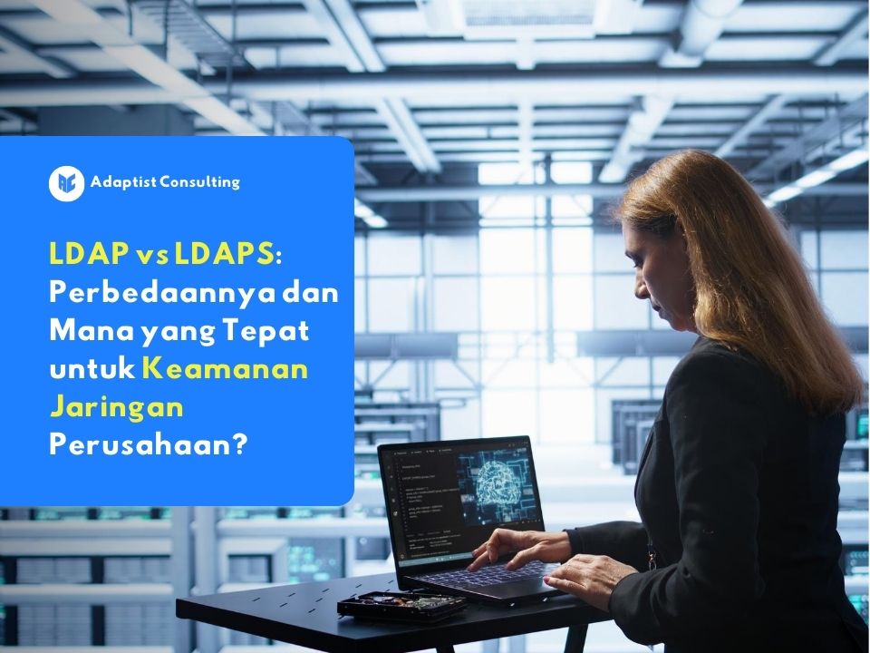 Profesional IT mengonfigurasi sistem autentikasi direktori di ruang server, menggambarkan pentingnya memilih antara LDAP vs LDAPS untuk keamanan jaringan perusahaan.