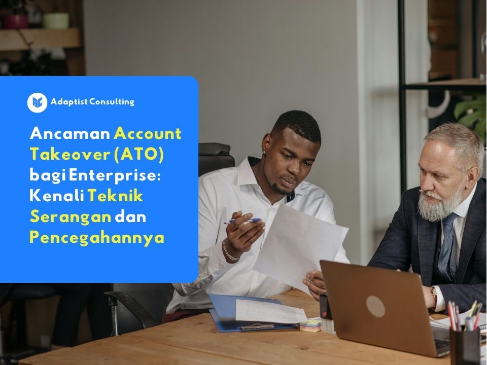 Karyawan yang sedang mengamankan akses login sistem enterprise untuk mencegah ancaman account take over dari peretas siber.