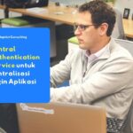 Karyawan yang sedang mengakses berbagai aplikasi bisnis secara efisien dan aman melalui satu portal masuk terpusat dengan teknologi Central Authentication Service.