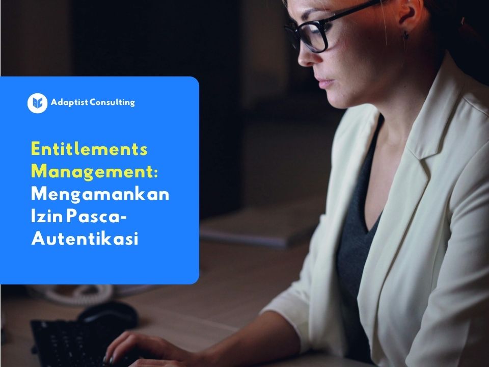 Karyawan yang sedang mengakses sistem basis data enterprise di bawah pengawasan kebijakan hak akses minimal demi mencegah penyalahgunaan wewenang.