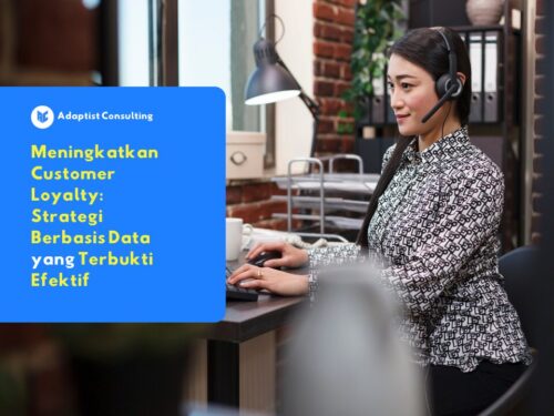 customer service yang sedang berinteraksi dengan customer untuk mendapatkan customer loyalty